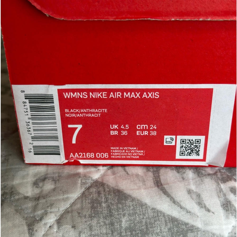 Nike women’s Air Max Axis - Picture 5 of 8